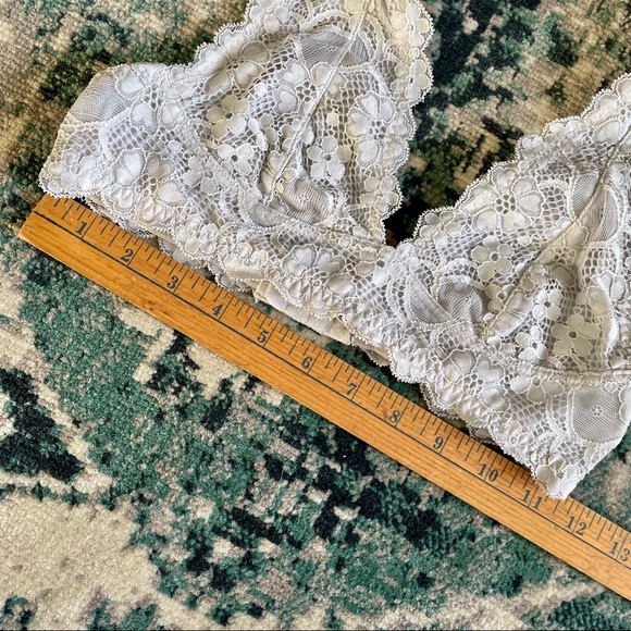 Intimately Free People Light Gray Floral Lace Halter Neck Bralette Size XS - Picture 8 of 10